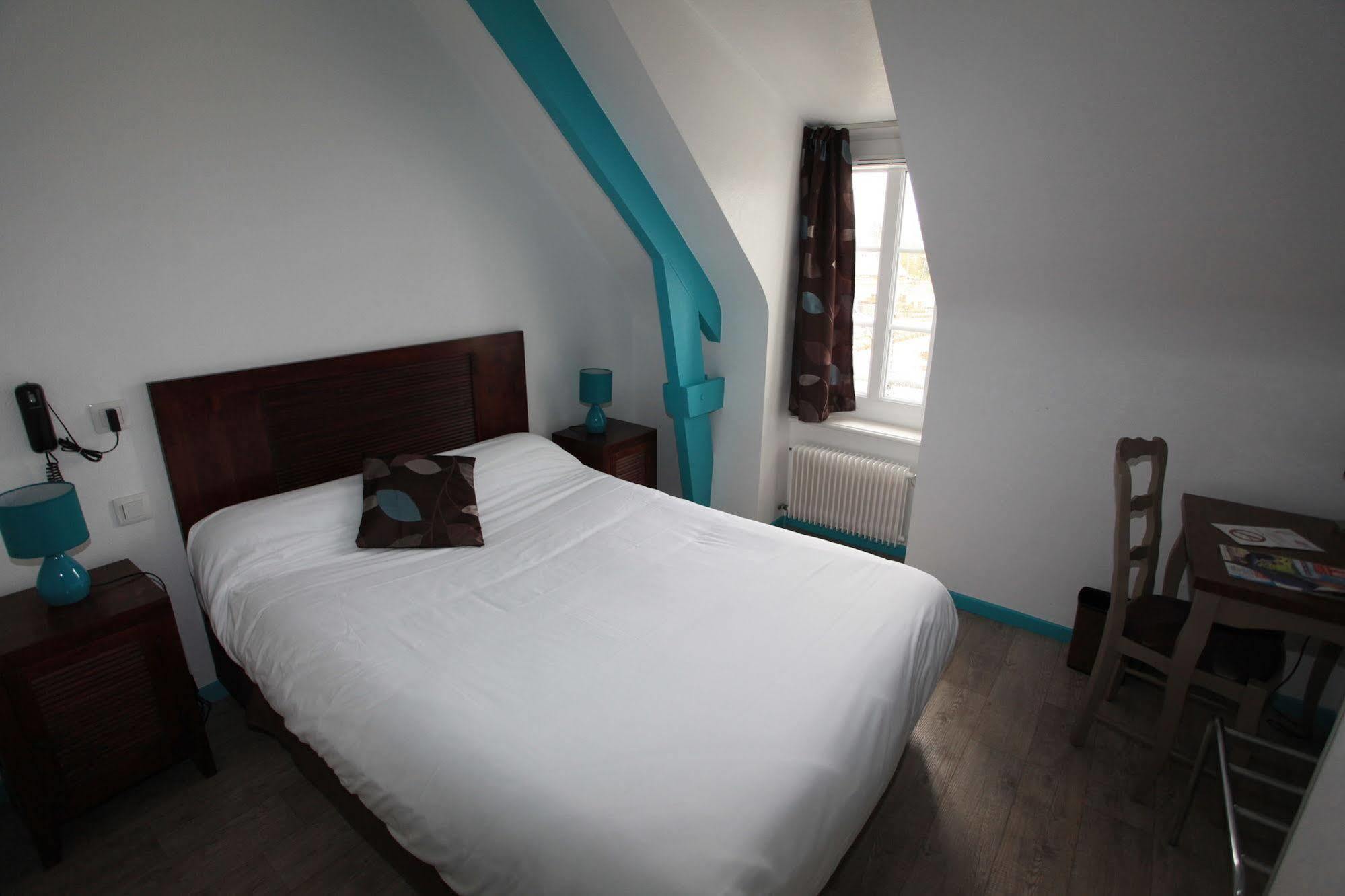 Contact Hotel - Hotel Le Lion D'Or Lamballe Zewnętrze zdjęcie