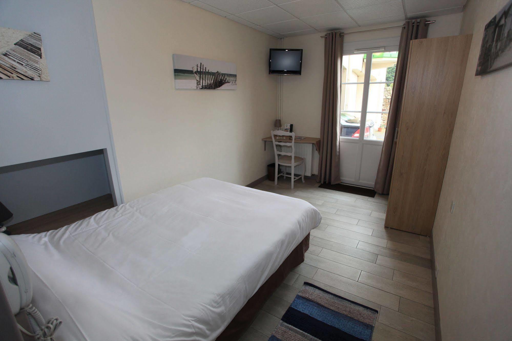 Contact Hotel - Hotel Le Lion D'Or Lamballe Zewnętrze zdjęcie