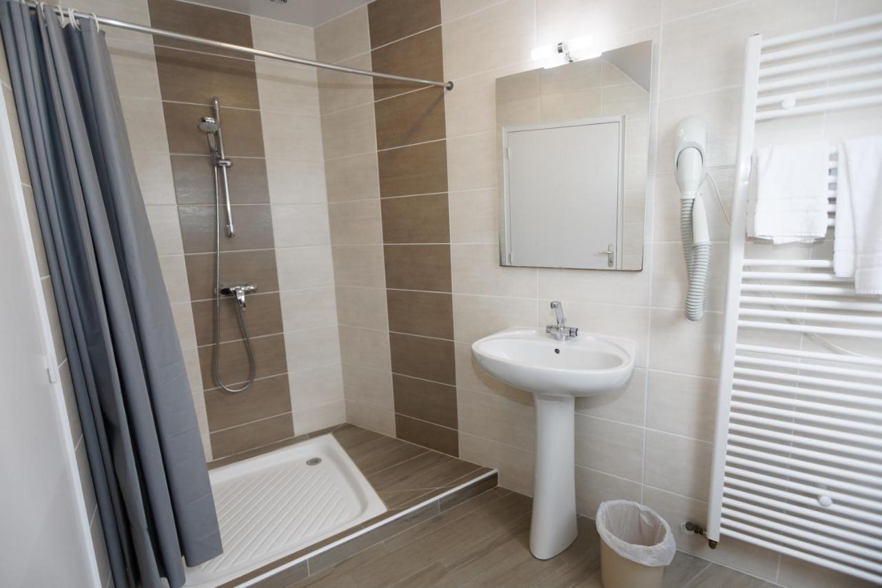Contact Hotel - Hotel Le Lion D'Or Lamballe Zewnętrze zdjęcie